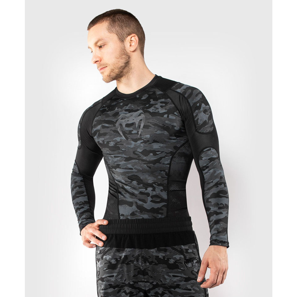 Venum Defender Rashguard - Long Sleeves