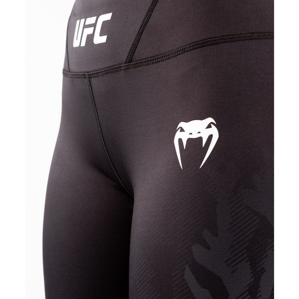 Köp UFC Venum Authentic Fight Week Women's Performance Tights Online ...